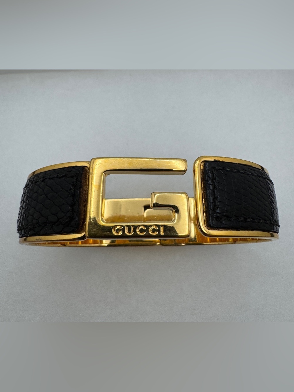 Gucci G-Hinge Black Leather and Gold Toned Bangle Bracelet Size 7